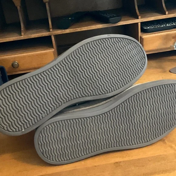 Men's Gray Casual Shoes Suede Wide - Picture 4 of 5